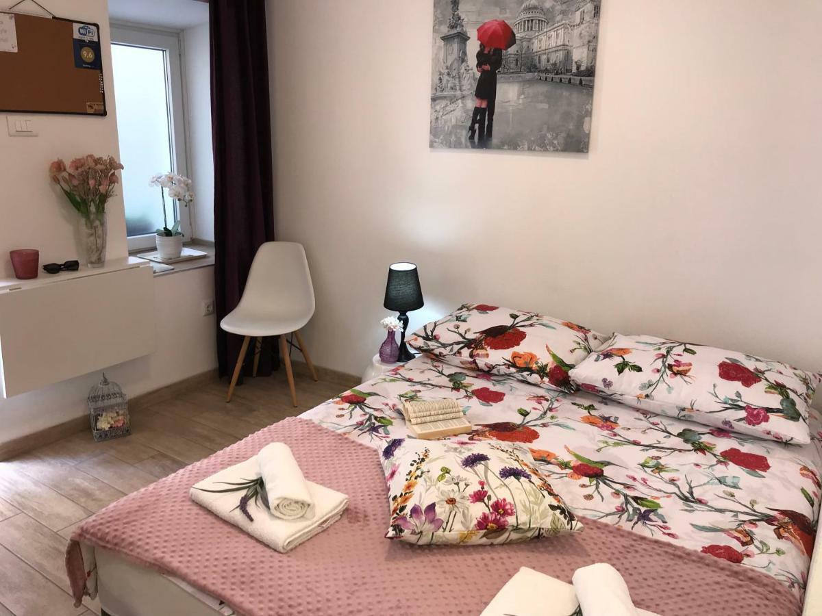 Studio Apartment Legcevic Kaštela Eksteriør billede