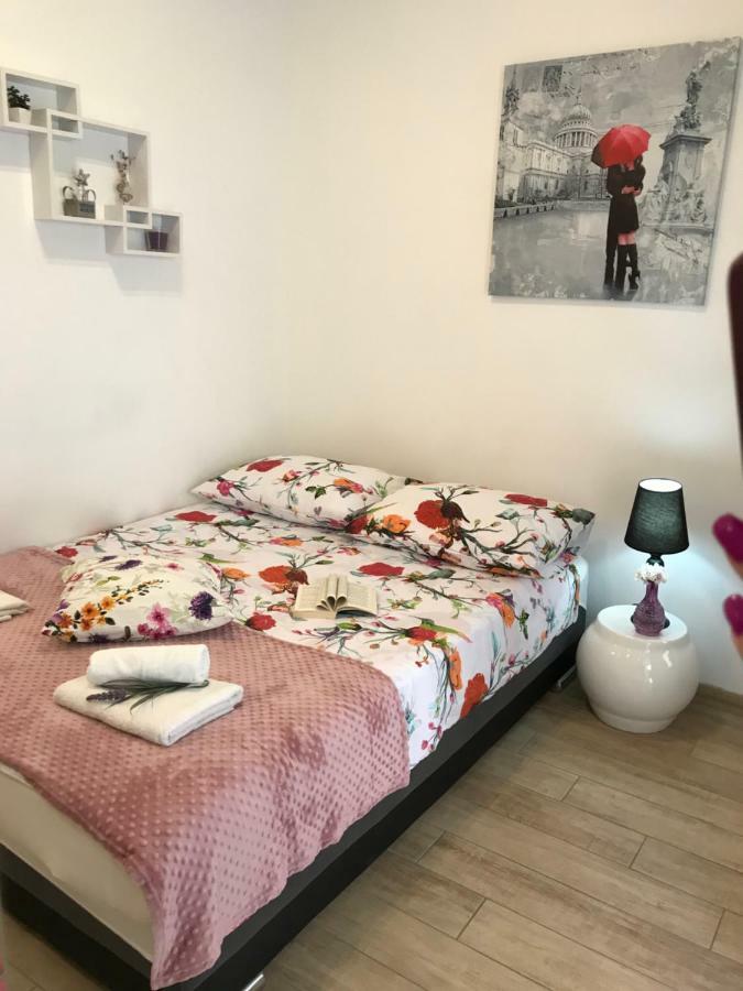 Studio Apartment Legcevic Kaštela Eksteriør billede